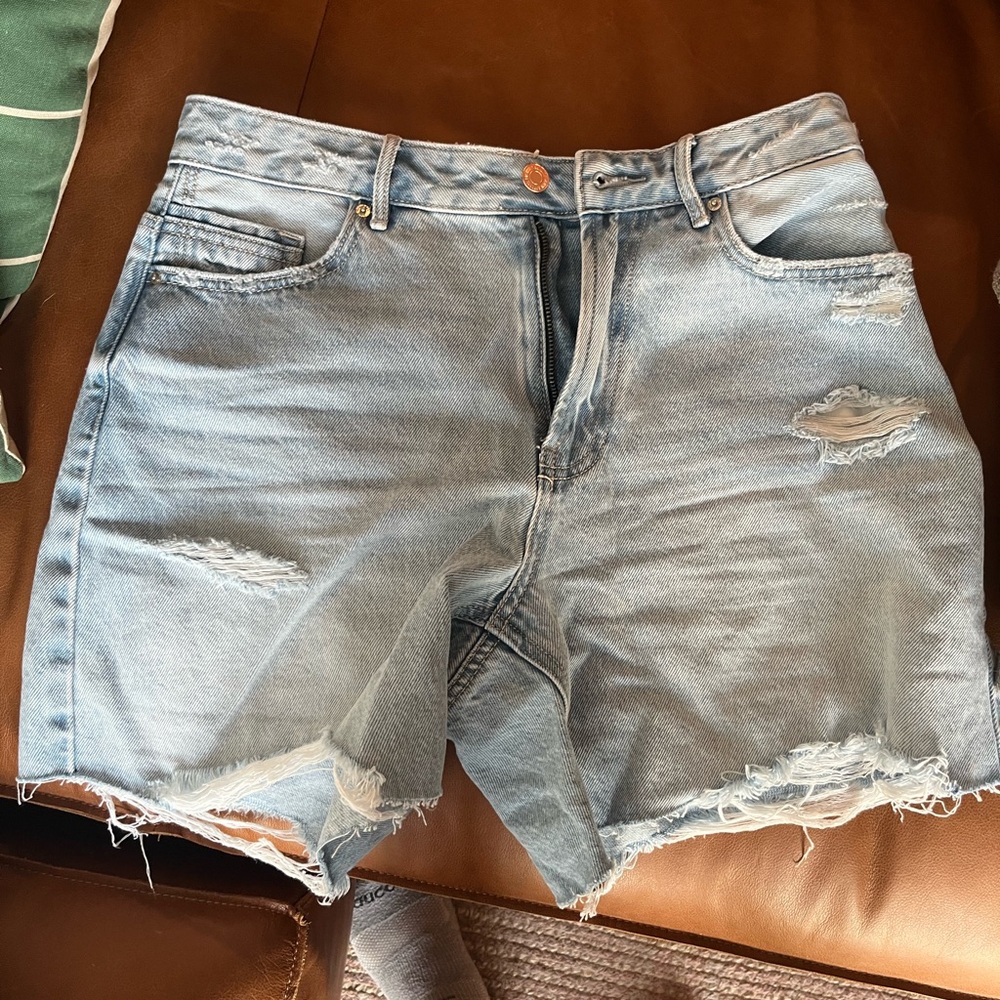 Vero Moda we do denim size M distressed shorts